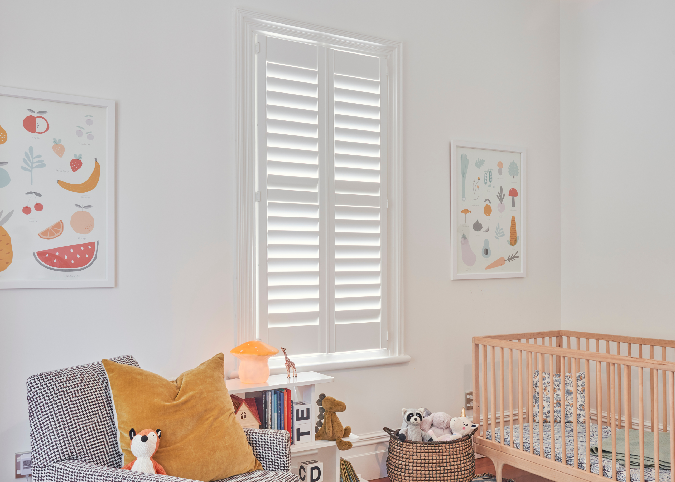 4 a neutral toned nursery with pops of yellow